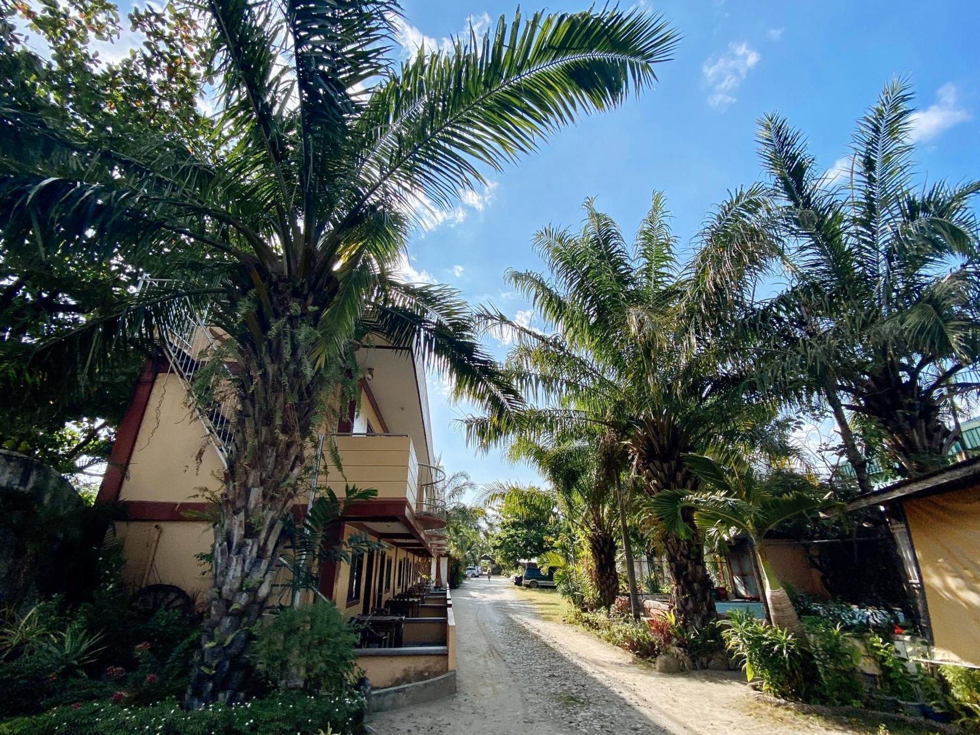 Reddoorz Hostel At Megans Paradisio Beach Resort サン・アントニオ エクステリア 写真