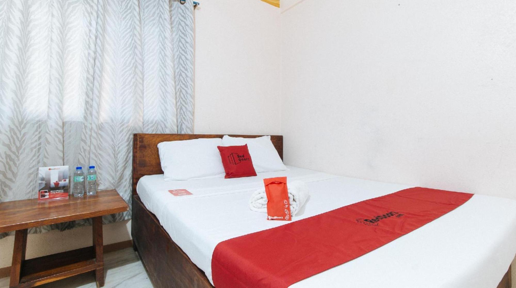 Reddoorz Hostel At Megans Paradisio Beach Resort サン・アントニオ エクステリア 写真